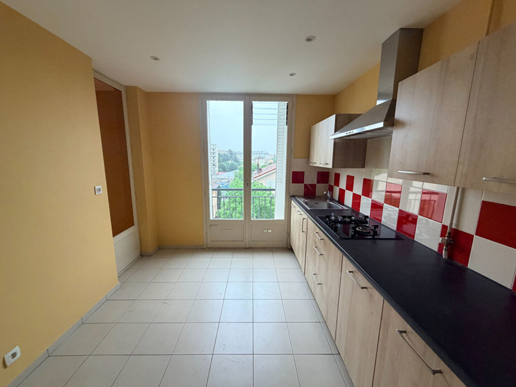 SOUS COMPROMIS|Exclusivité – T4 avec balcons – Cuire