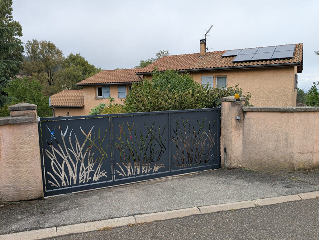CHUYER : MAISON DE 207 M² SUR TERRAIN DE 1300 M2